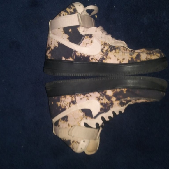 Nike Airs - Picture 1 of 9